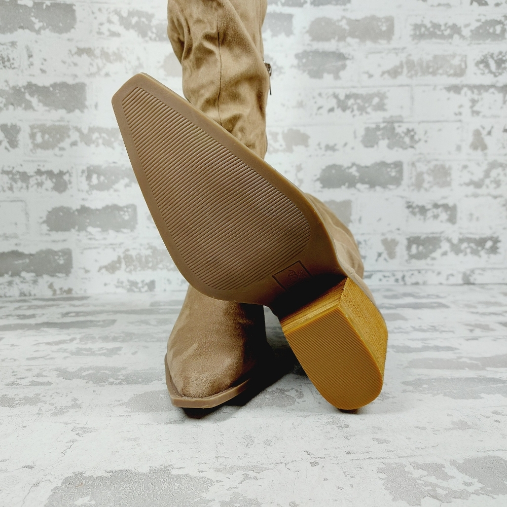 NEW Charles By Charles David Wire Tan Block Heel Slouchy Knee High Boots H916 - Picture 8 of 12